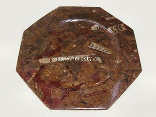 mramor s fosíliemi, osmiboký talíř