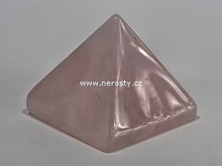 růženín, pyramida