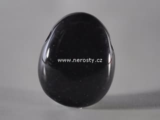 obsidián, vrtaný kámen