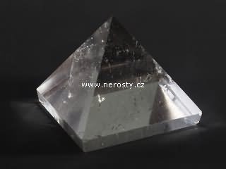 křišťál, pyramida