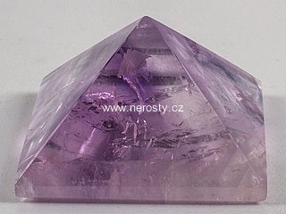 ametyst, pyramida
