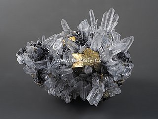 chalkopyrit, křišťál