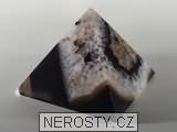 achát, pyramida
